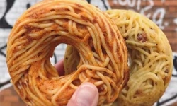 Spaghetti Donuts η νέα μόδα στο street food
